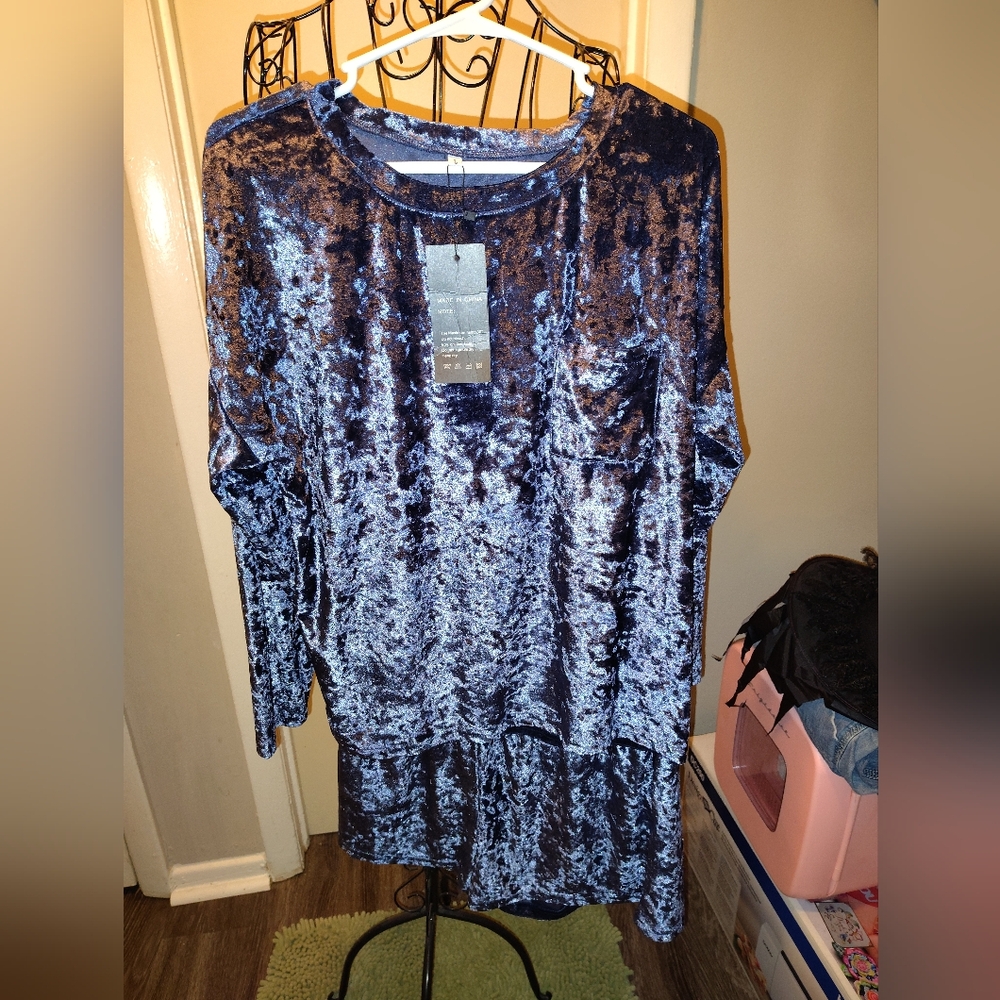 2 Piece Velvet Pj's Navy Blue Long Sleeve Size Large (NWT)